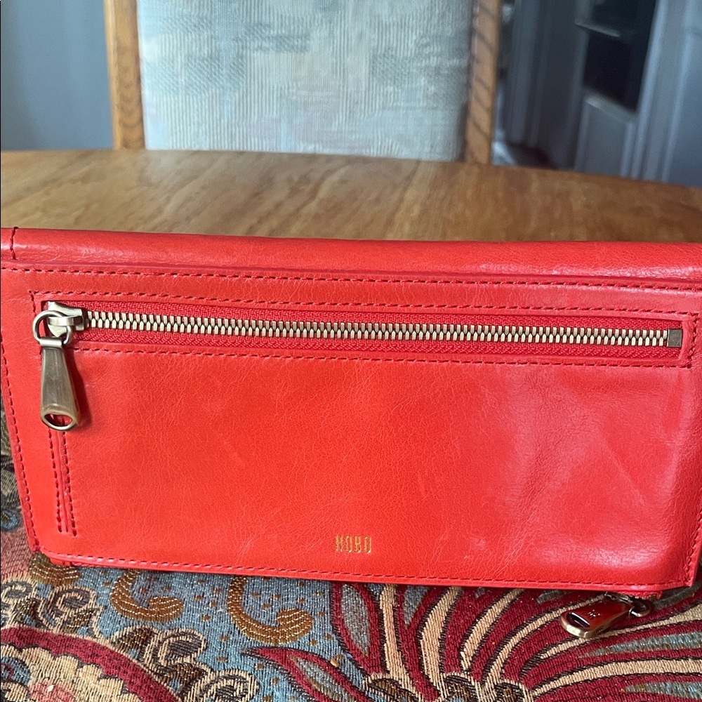 Women's Hobo Redish/orange Leather Envelope Wallet Clutch NWOT - Picture 2 of 6